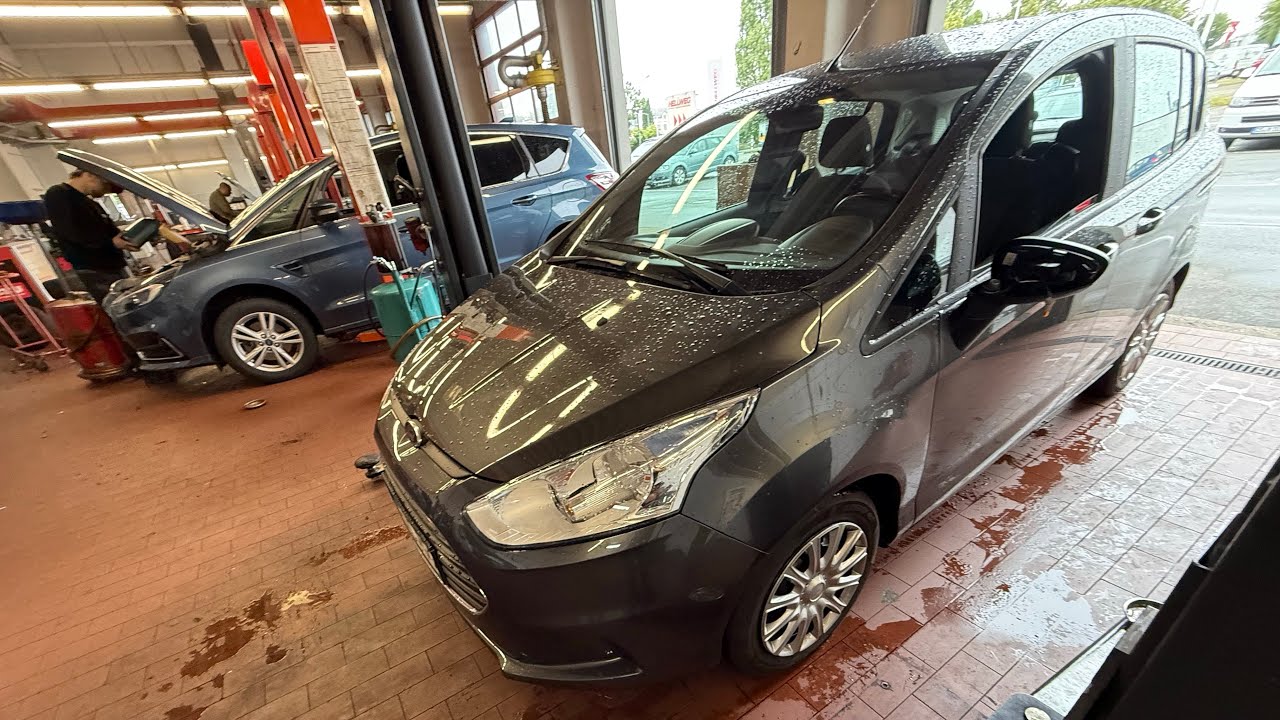 Zamena električnog retrovizora Ford B-Max 2012–2017 Replacing the Electric Side Mirror on Ford B-Max