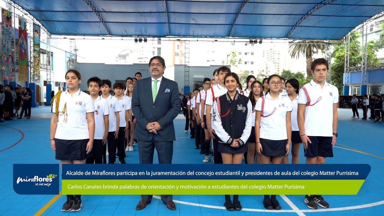 Juramentación del consejo estudiantil y presidentes de aula del colegio Mater Purissima