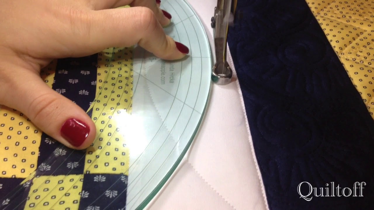 Border with curved ruler