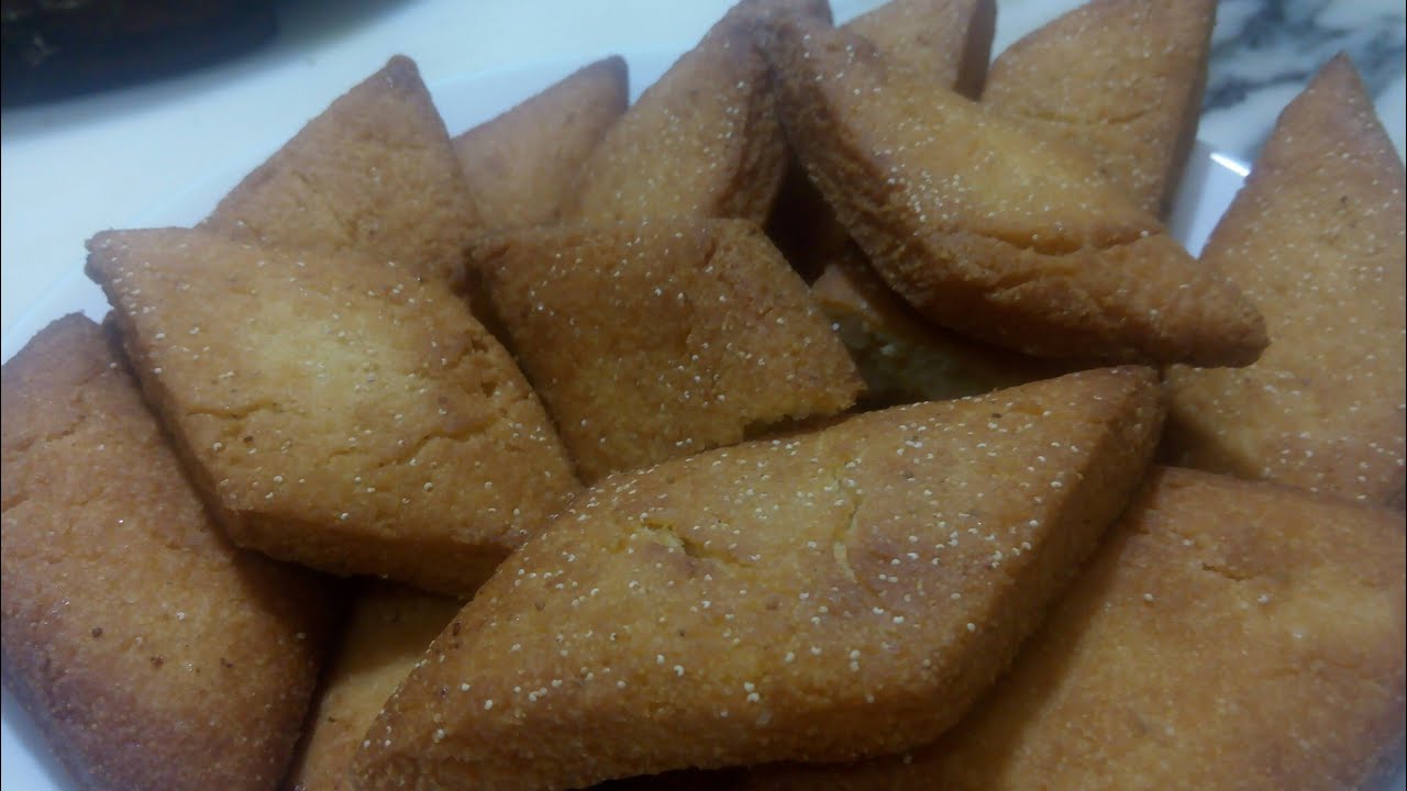 Khajure konkani sweet recipe( Gulnar Antuley cooking)