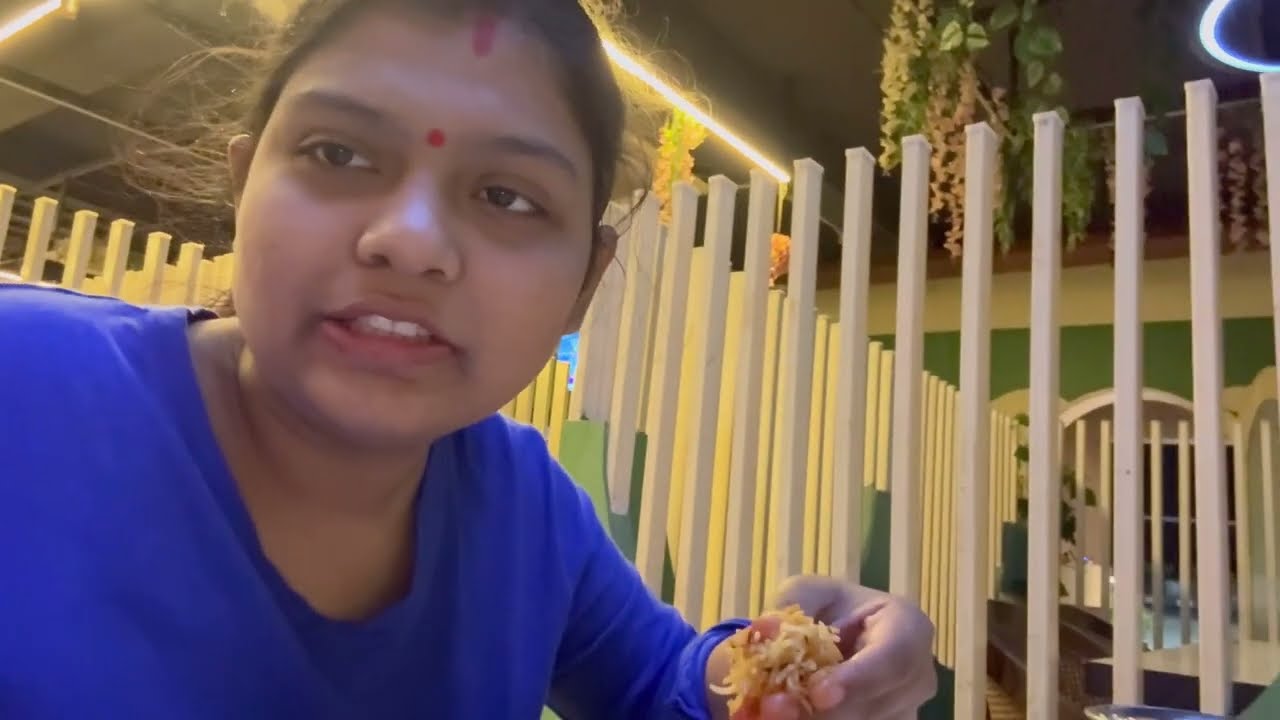 Restaurant gaye chicken biryani khane ko😍