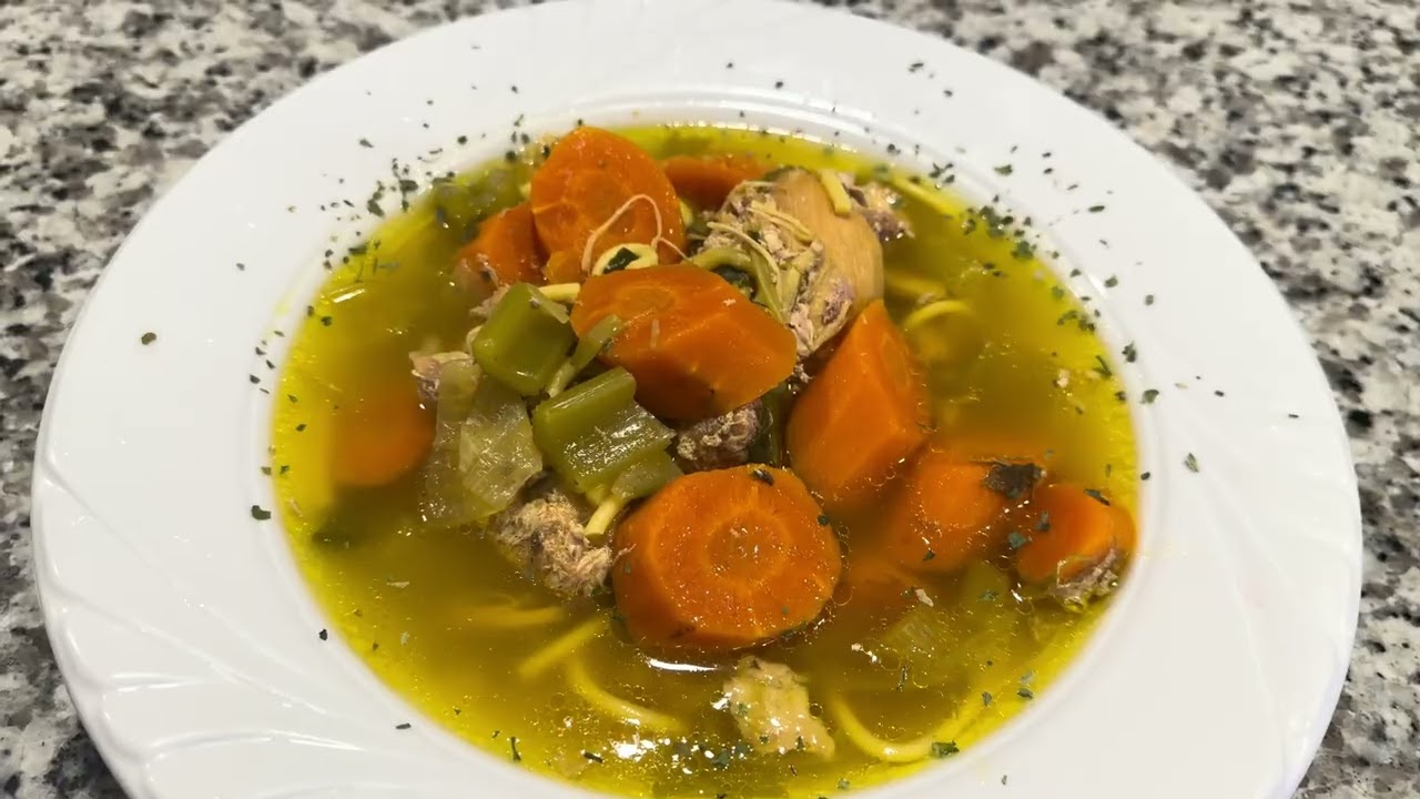 Hoy en la cocina de Carlos con una rica sopa