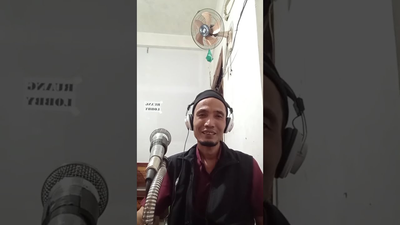 FANS OF RHOMA AND SONETA sedang live sekarang!