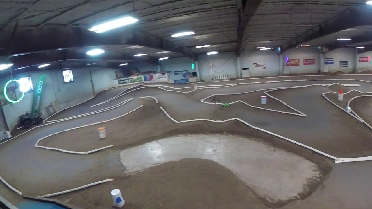 LC Racing EMB-T 1/14 truggy