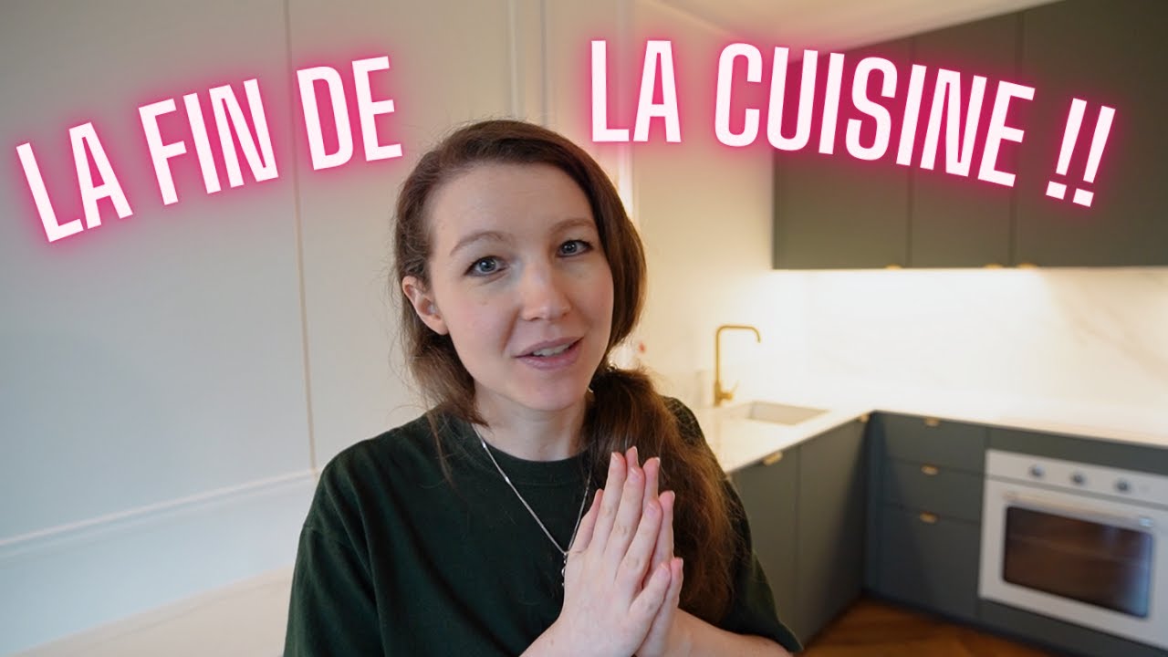 LA CUISINE RETROUVE SA VRAIE COULEUR ! Pose de plinthes & retrait du film de protection des meubles