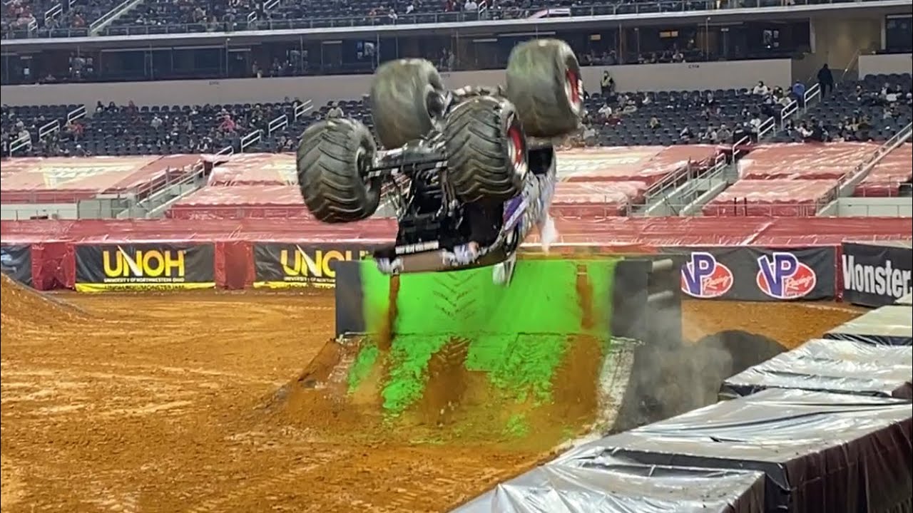 Monster Jam Arlington 2020 Lucas Oil Crusader (Linsey Weenk) Freestyle 10/25/20