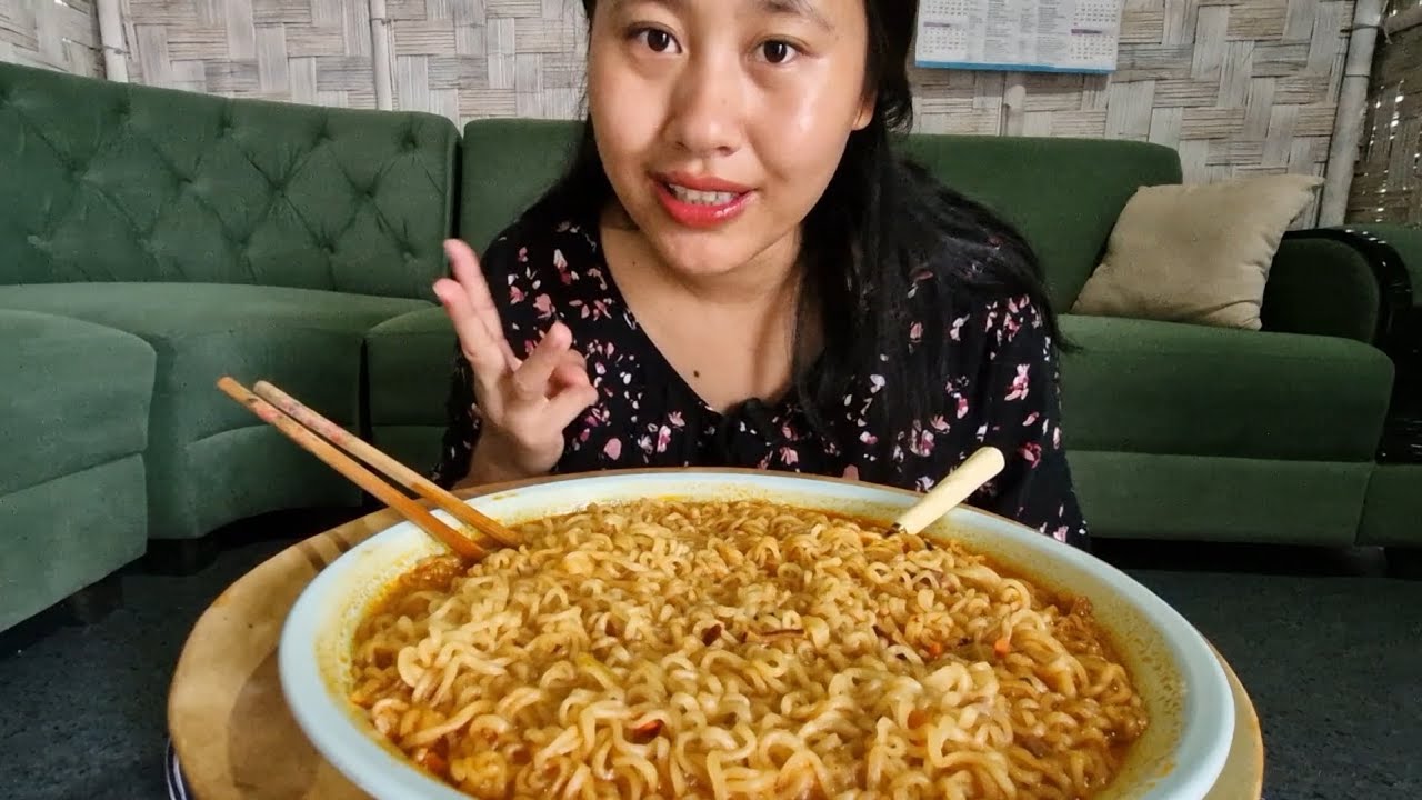 Korean shin ramyun mukbang🍜/surprise visit by my daughter🫣🎀