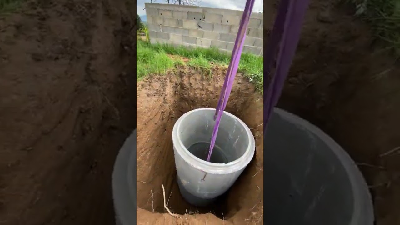 Installation d’une puit de perdu #beton #chantier #chantiers #manitou #hashtag #takeuchi #jlg