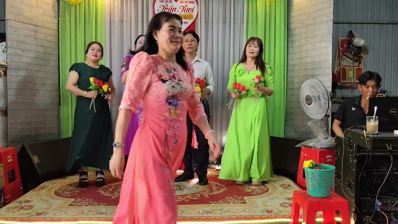 Chị Lệ & anh tùng giao lưu CLB trần tươi ca khúc anh sáu về quê 