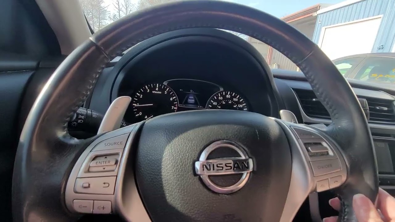 Lot 33-2017 Nissan Altima 