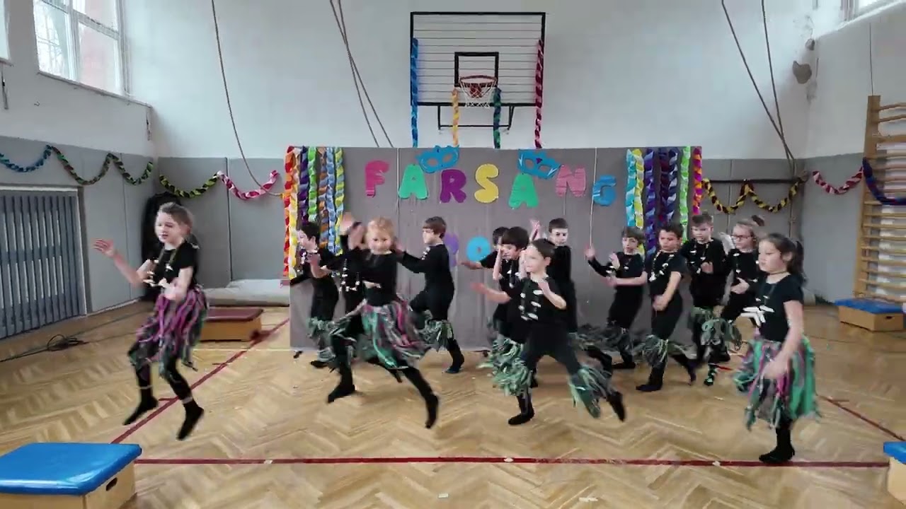 A 2.B osztály produkciója Laborc farsang 2024