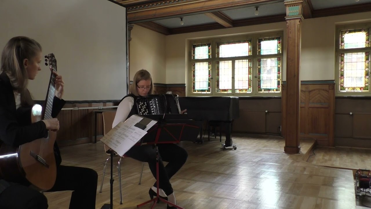 Claes Biehl - Horsd&acute;oeuvre spielt vom Duo LUMA 