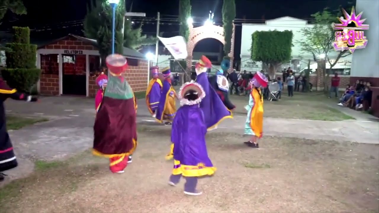 AS&Iacute; ES  LA FIESTA EN TOTOTEPEC,  BANDA DE VIENTO, QUEMA DE CASTILLO Y BAILE  EL ULTIMO DE GUERRERO