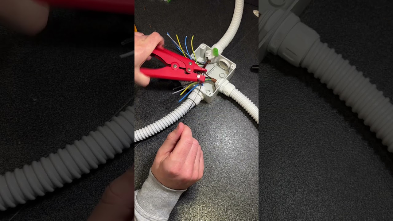 Scatole di derivazione 📦🗃️ #electrician #elettricista
