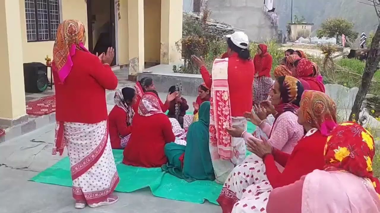 हमारे गांव व हमारे घर में रंग भरी होली खेलने के आनंदित पल, Happy Holi 🙏 like, comment, and share ❤️