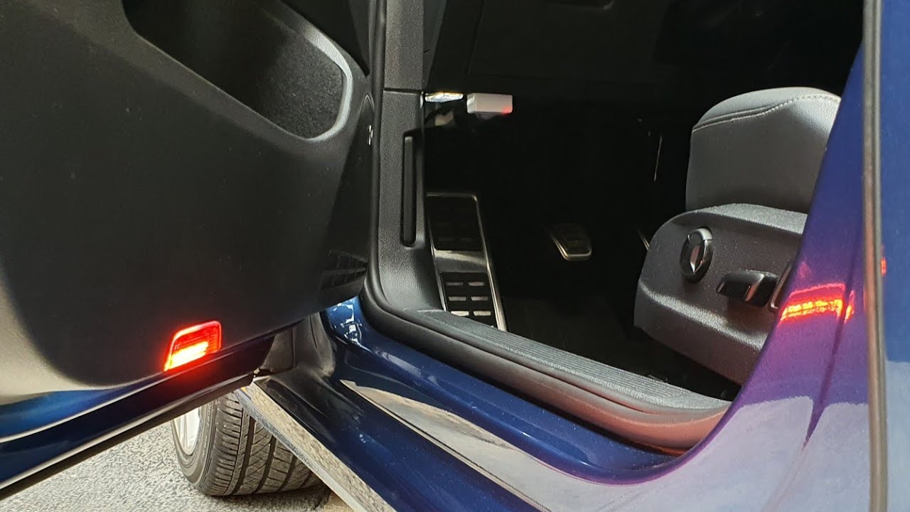 Retrofit LED Exit Light Front Doors Vw Golf 7 Install / Instalar Luz en Puertas Delanteras 👌🏼