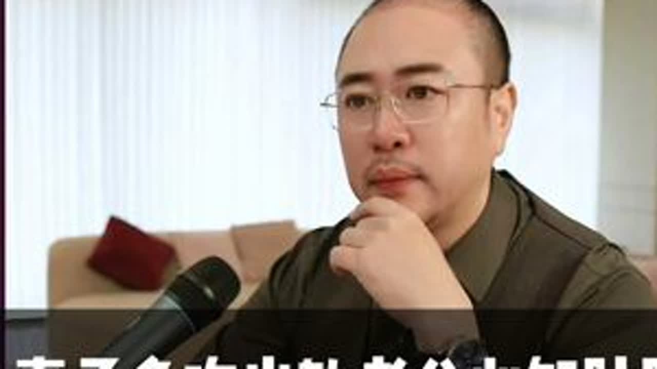 婚姻的底线到底是什么？是不背叛、不撒谎、有边界？一边撒谎和客户单独吃饭，还和同事喝多厮混，转头却怨老公疑神疑鬼、定位翻手机，你把婚姻当儿戏，把背叛当 “一时糊涂”，结果等老实人彻底爆发后，才追...