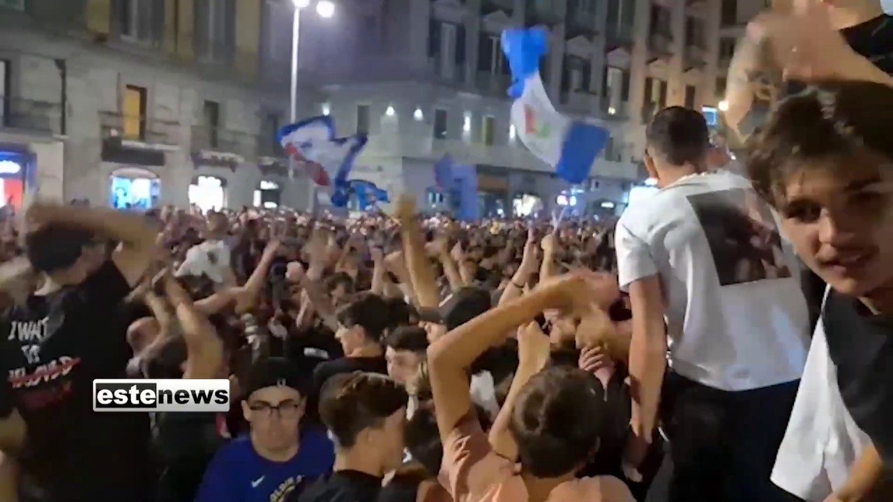 Festeggiamenti a Napoli, la città impazzisce di gioia per la Coppa Italia