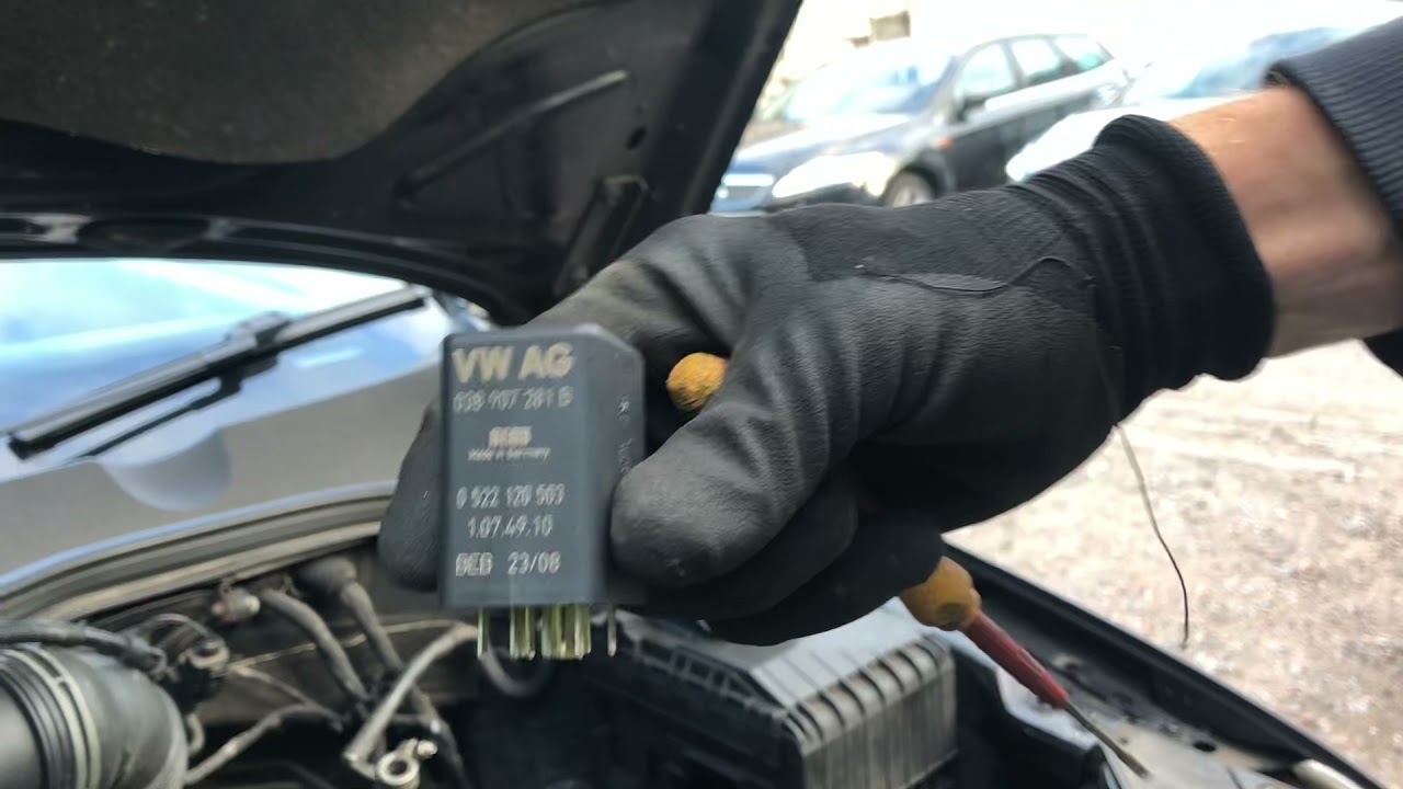 2007 Vw Passat b6 2.0 tdi glow plug relay location removal and reassemble