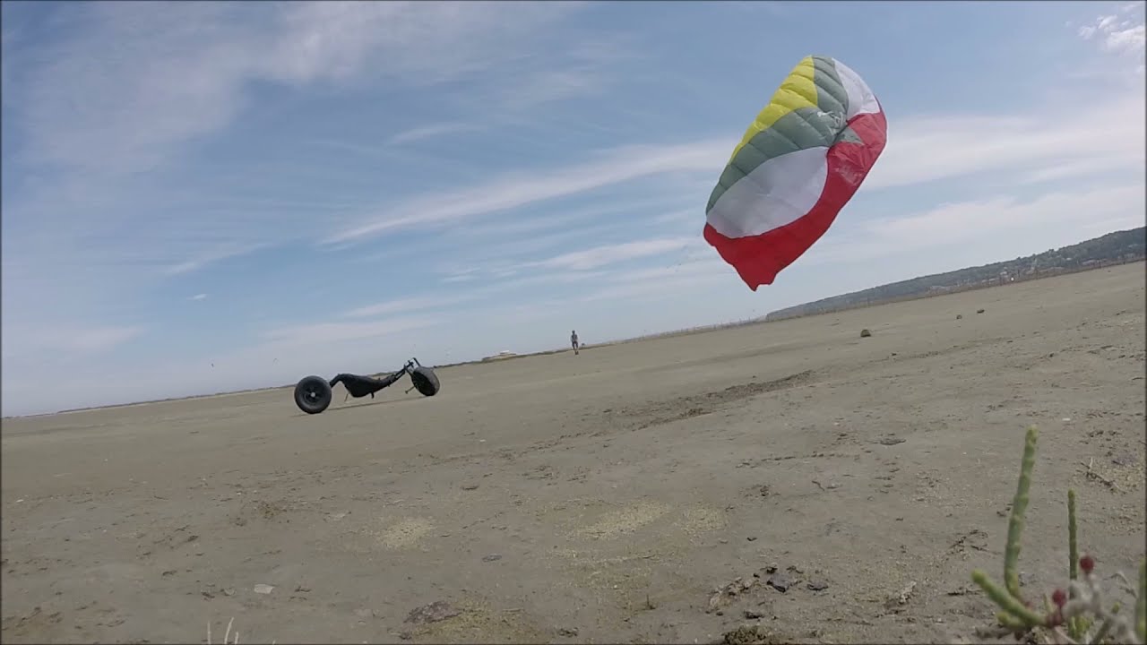 Char à Cerf-Volant à Leucate: Plage de La Franqui Land kite