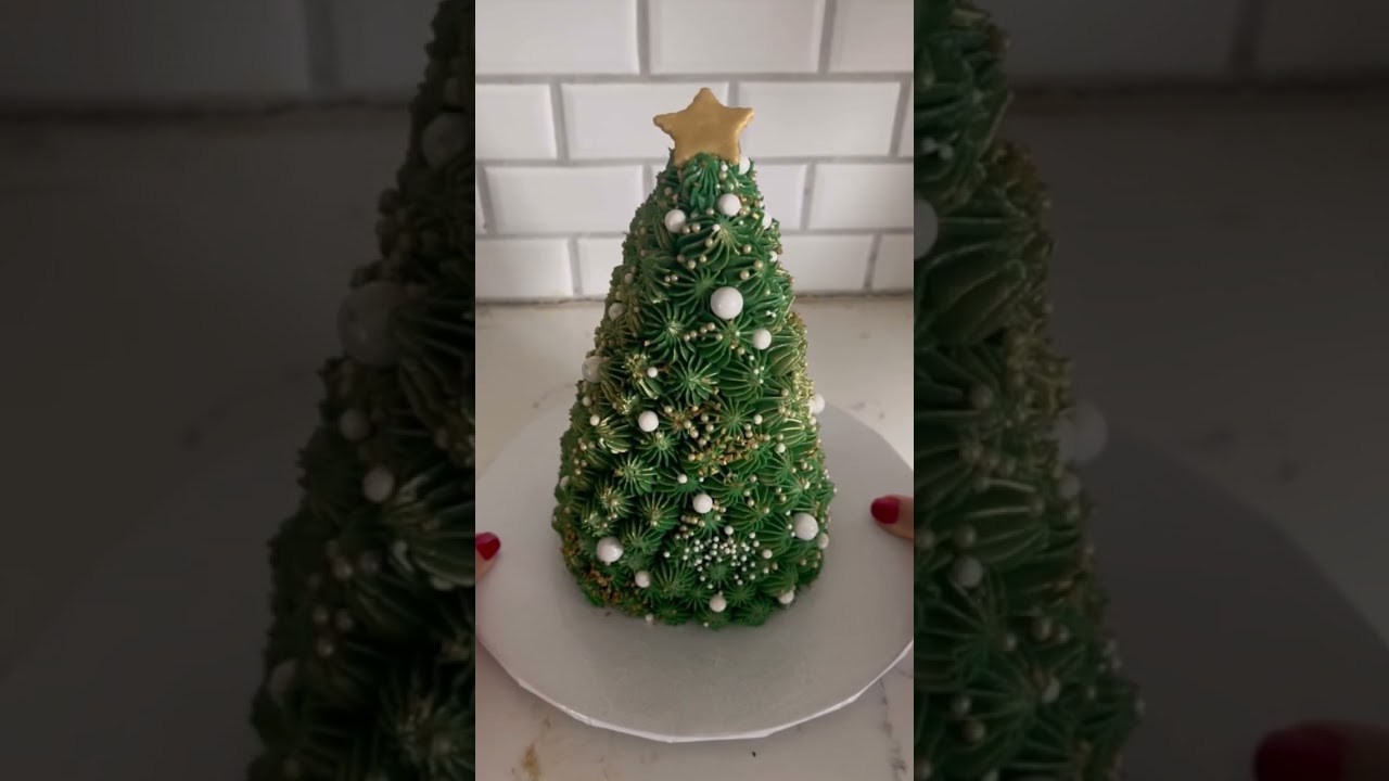 Christmas Tree Cake!