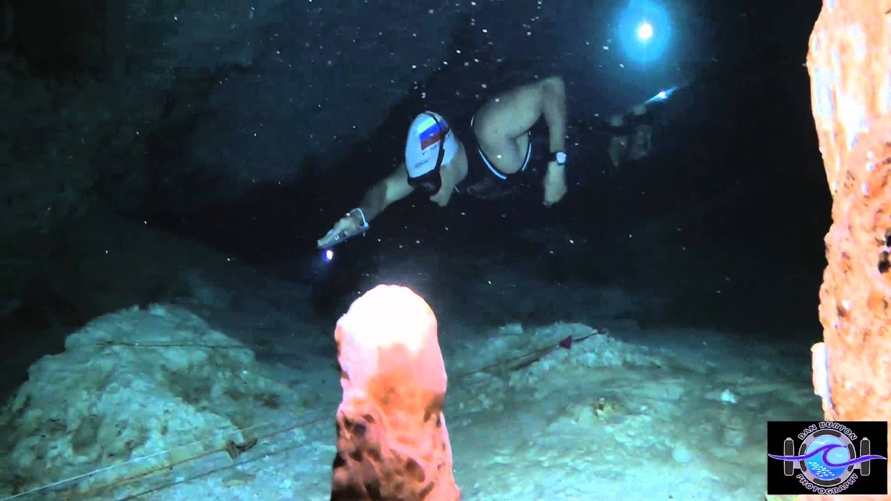 Oris x Carlos Coste: Oris Ambassador sets Guinness World Record for Freediving (2011)
