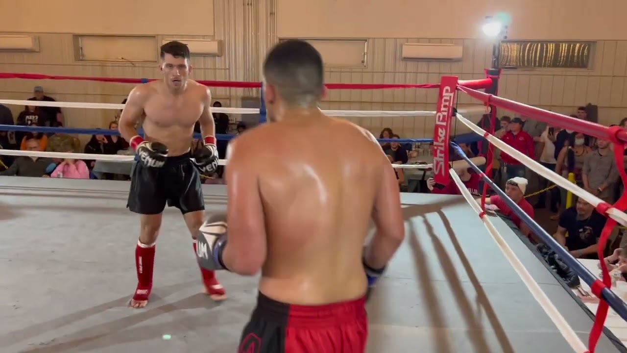 Midwest kickboxing championship #12 155 LB bout Hushan Zeido VS Charles Mendoza