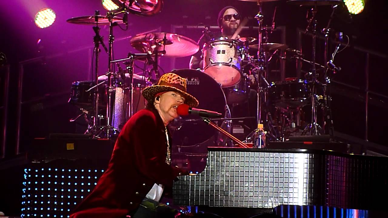 Guns'n'Roses - November Rain (Stadium Live, Moscow, Russia, 12.05.2012)