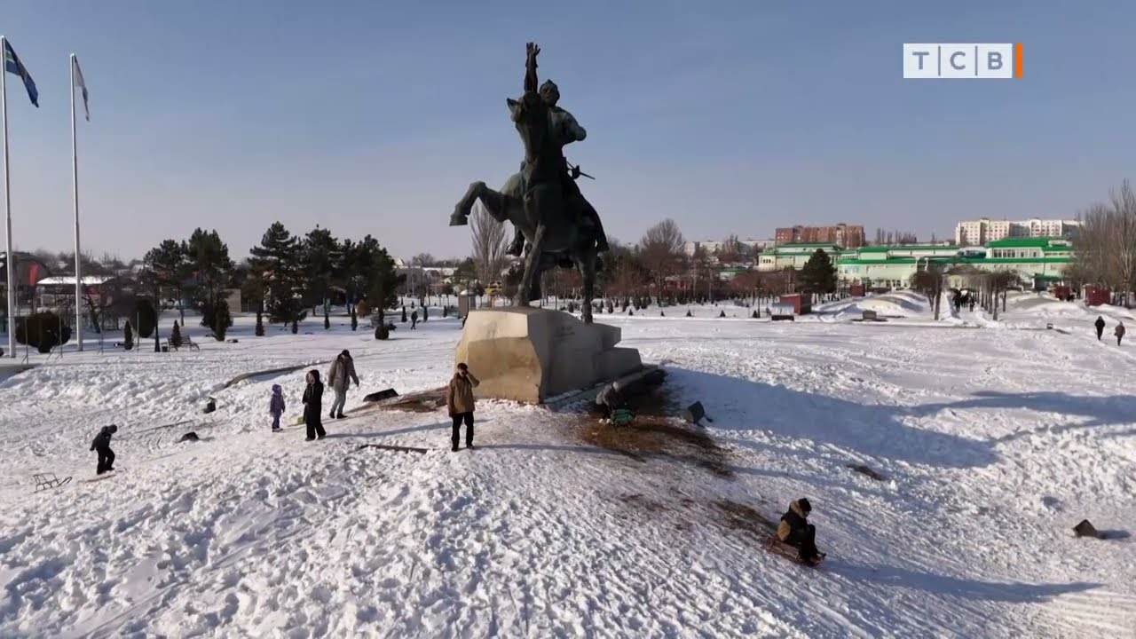 Тирасполь под солнцем и снегом