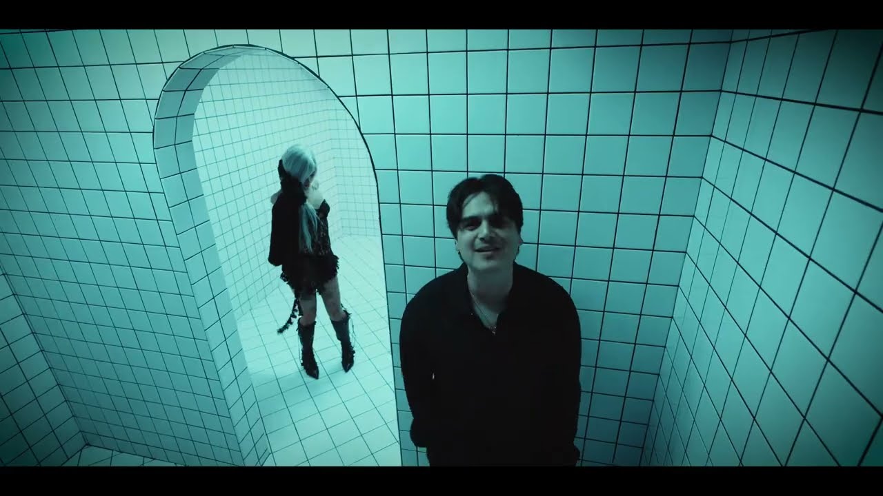 Régulo Caro - Apaga El Despertador [Video Musical]