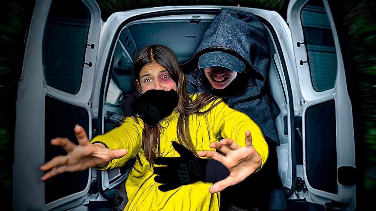 DESCUBRO que mi HERMANITA ha sido SECUESTRADA