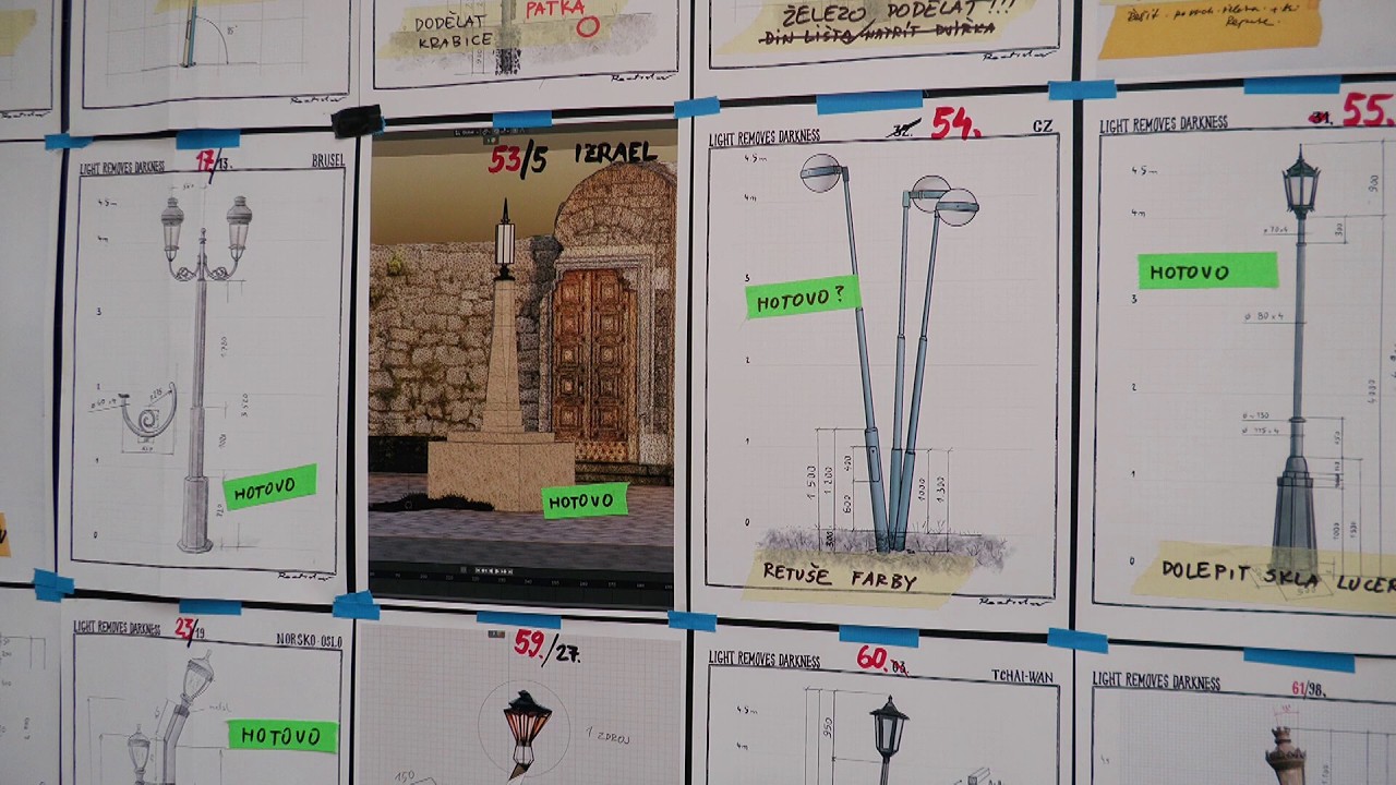 Dvorecký most ozdobí lampy z celého světa: Výstava v Praze 4 odhaluje zákulisí projektu
