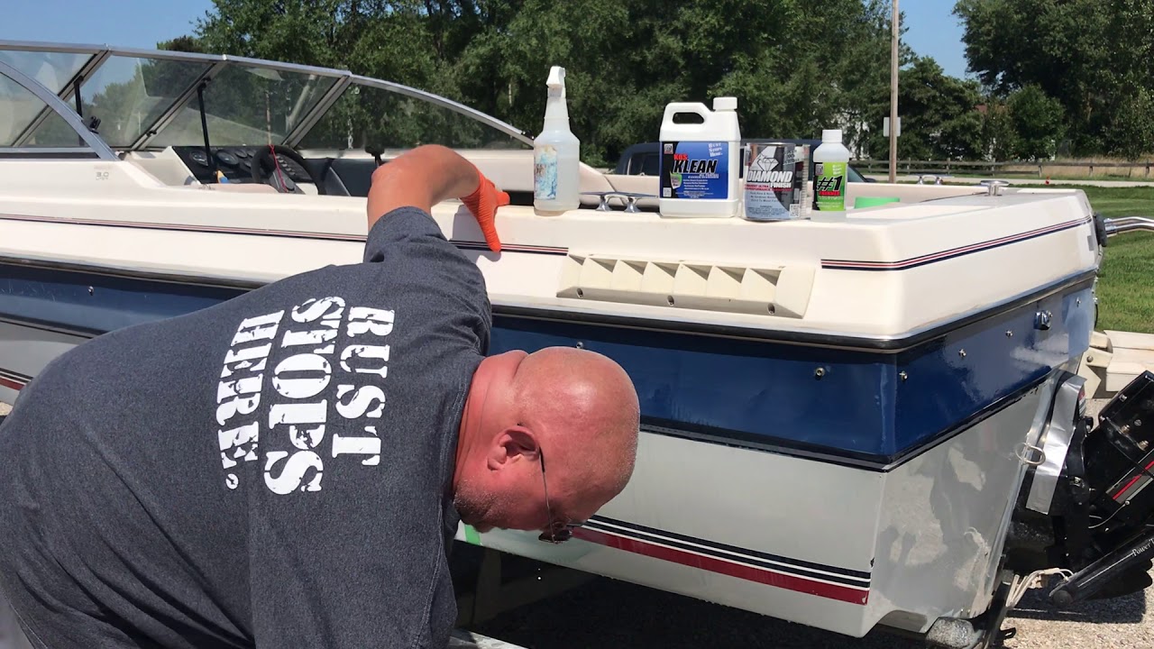Using DiamondFinish Clear To Revitalize Oxidized Fiberglass on a Boat - Part 1 of 2