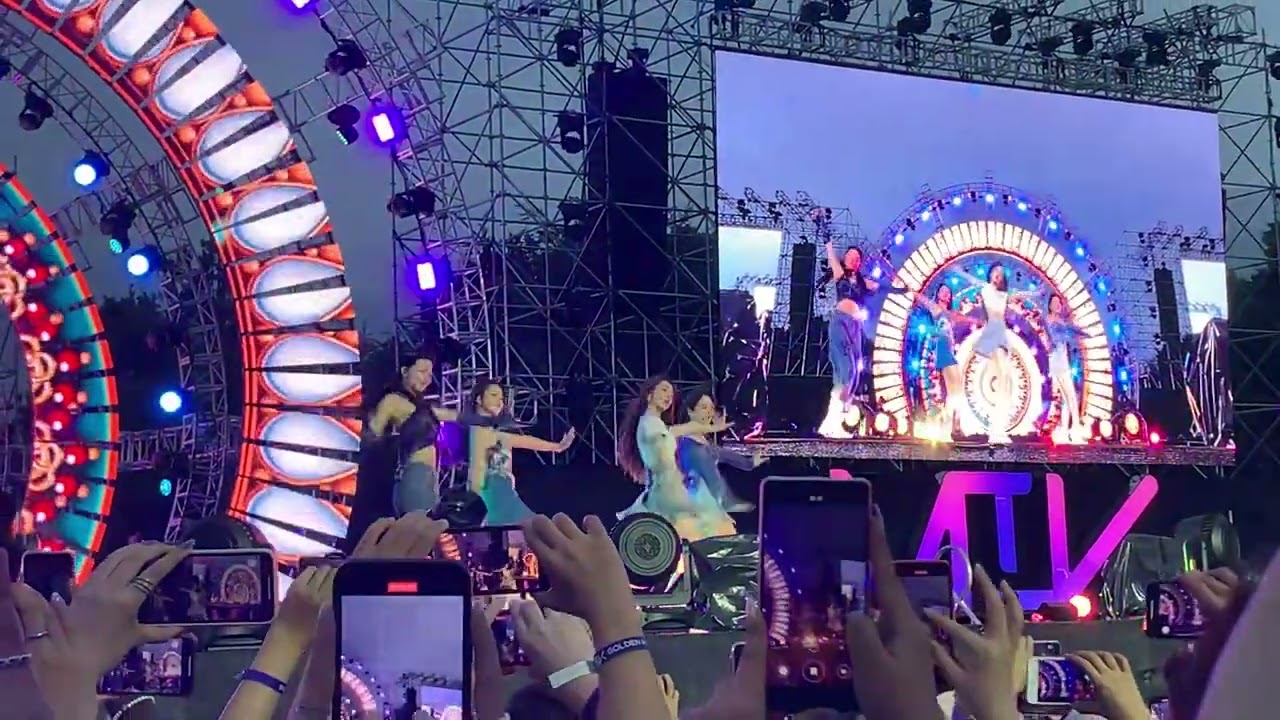 220730 Red Velvet - Red Flavor | Fancam | @ MIKFESTIVAL London