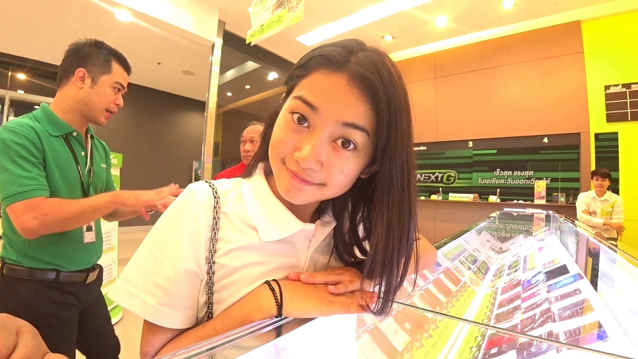 ไป Central Festival Hatyai เพื่อซื้อโทรศัพท์มือถือให้หลานสาวใหม่