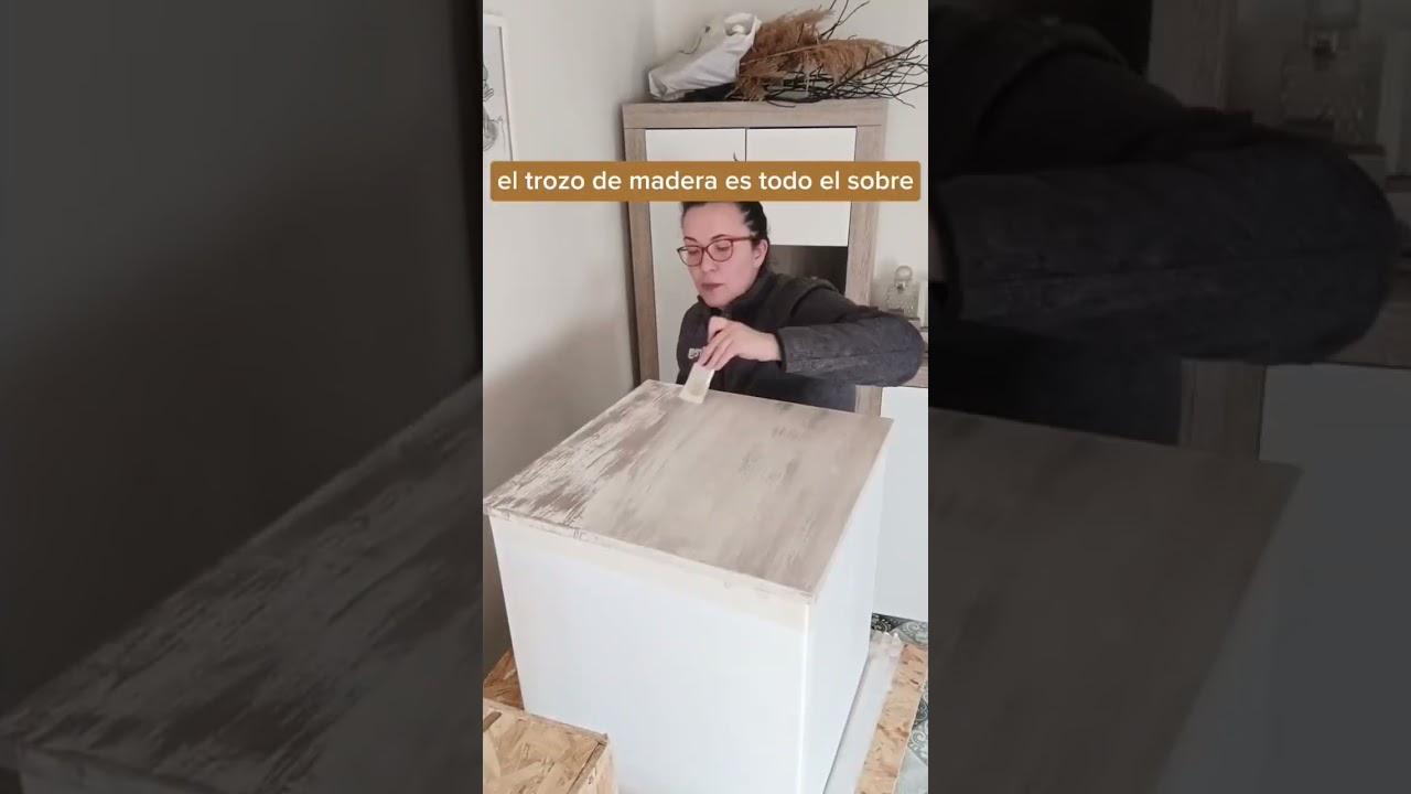 C&oacute;mo hacer efecto madera s&oacute;lo con pintura 🫶🏼#homemade #diycrafts #furniture #woodworking