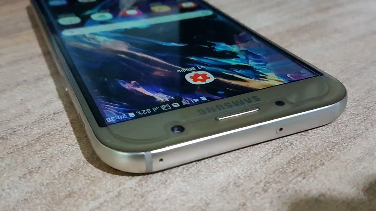 SAMSUNG GALAXY A7 2017 WORT IT 2021