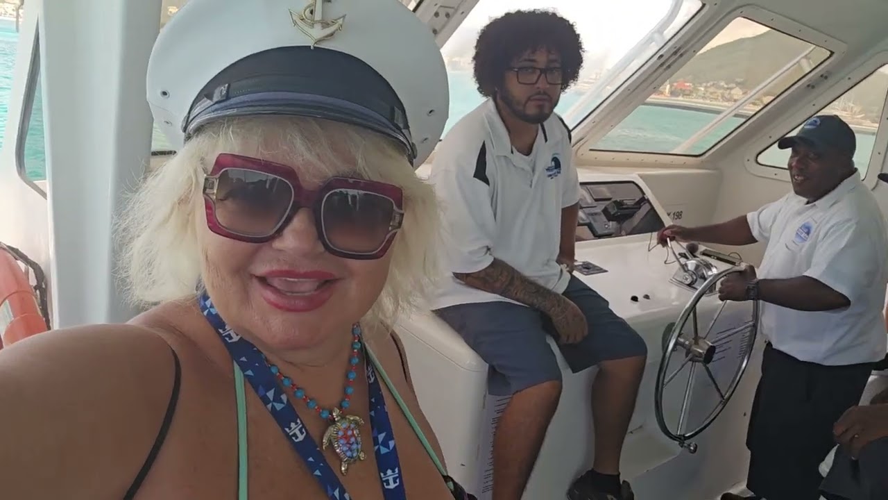 Icon of the seas parking in Philippsburg St. MARTEEN  5613359459  LUXURY TRAVEL BY VALENTINA 