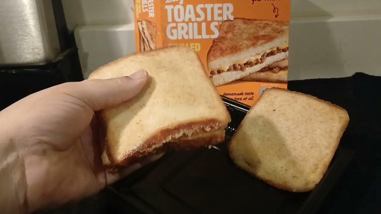 LILY'S Toaster Grills Grilled Cheese Burger ReviewTake it out the plastic first y'all 