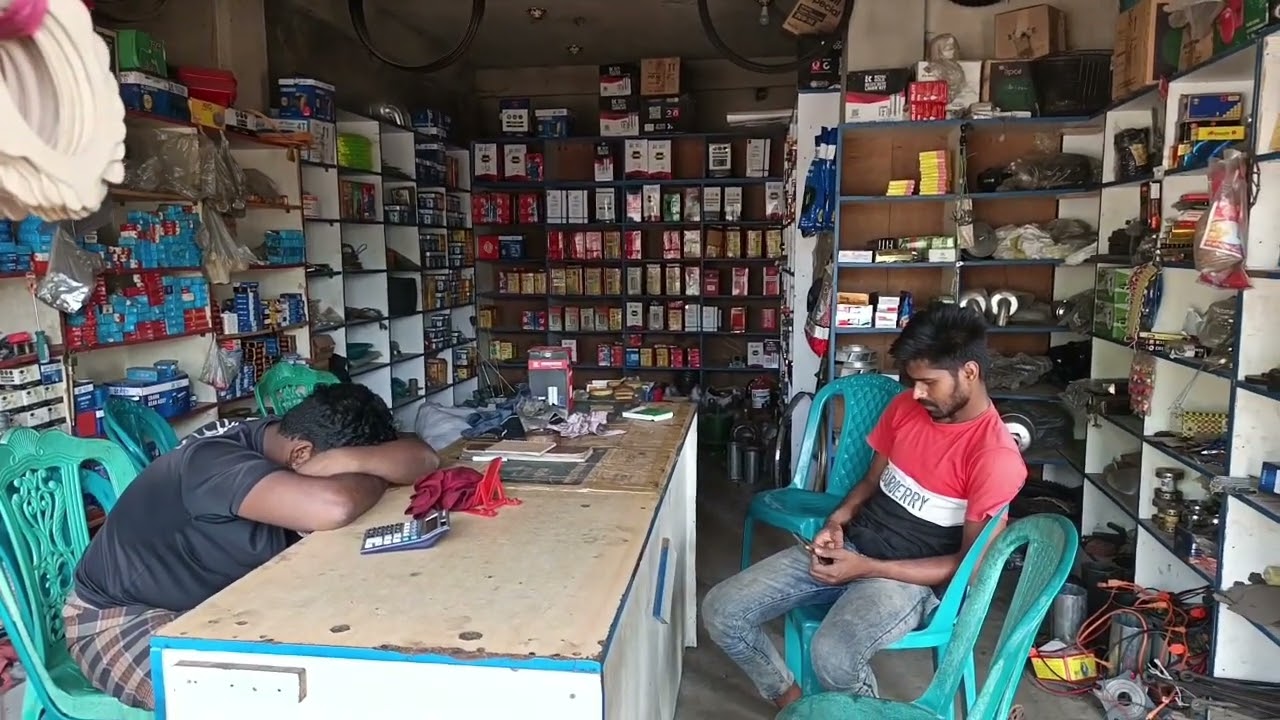 রিয়াদ রাব্বি মেশিনারি এন্ড ফটো হাউস। প্রোপাইটার মো: সরোয়ার হোসেন। যোগাযোগ নম্বর ০১৩৩১-৫২৭৮৮০