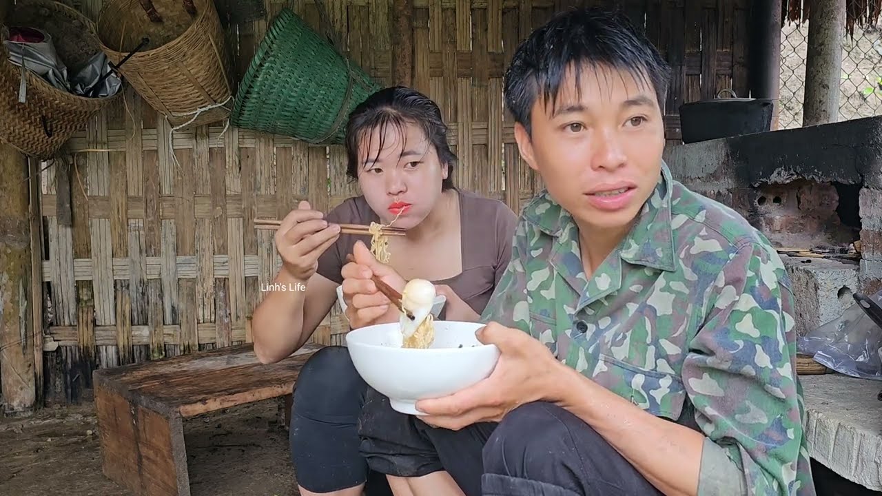 Легкий завтрак, сбор урожая, ловля кур для продажи на рынке, фермерская жизнь | Жизнь Линь