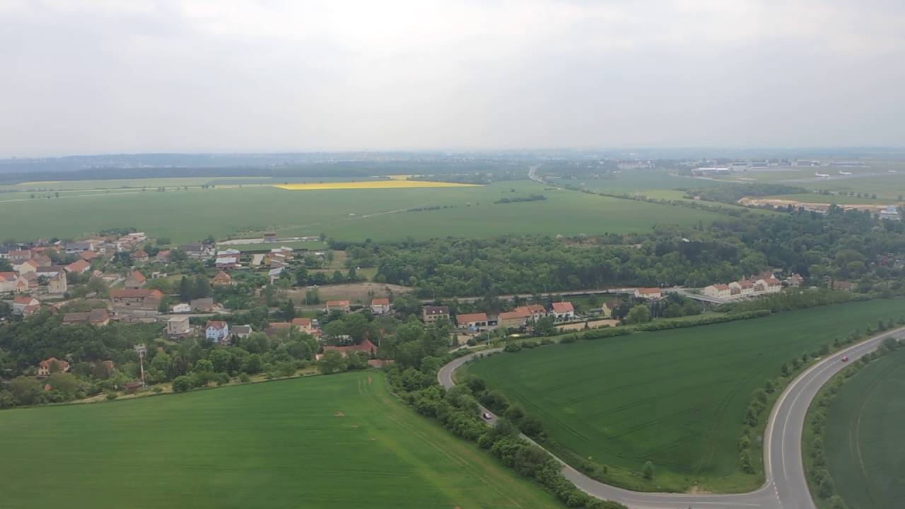 Landing at Praga airport. Flight from Milano Malpensa. Easyjet. New Airbus A320