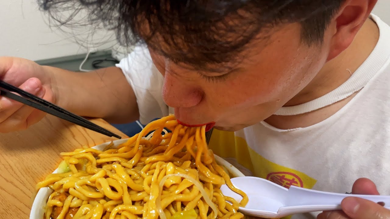 全マシマシの二郎を作り、欲望のままに爆食いする幸せな俺の日曜日