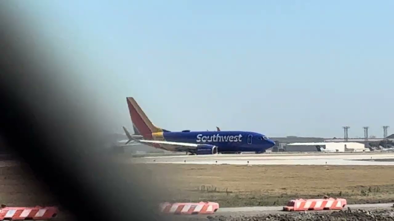 *MUST SEE RARE PLANE* Saab 2000 Plane Lands at Hobby Airport! 