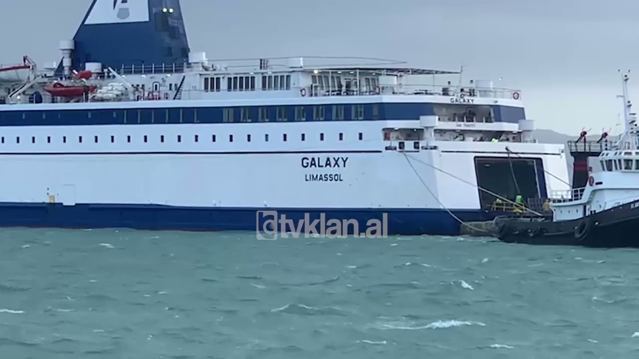 Pas 2 orësh, ankorohet trageti i linjës Vlorë-Brindisi