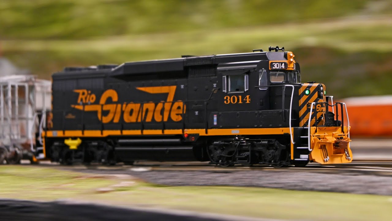 Scaletrains Rivet Counter Rio Grande GP30 w/ Loksound!