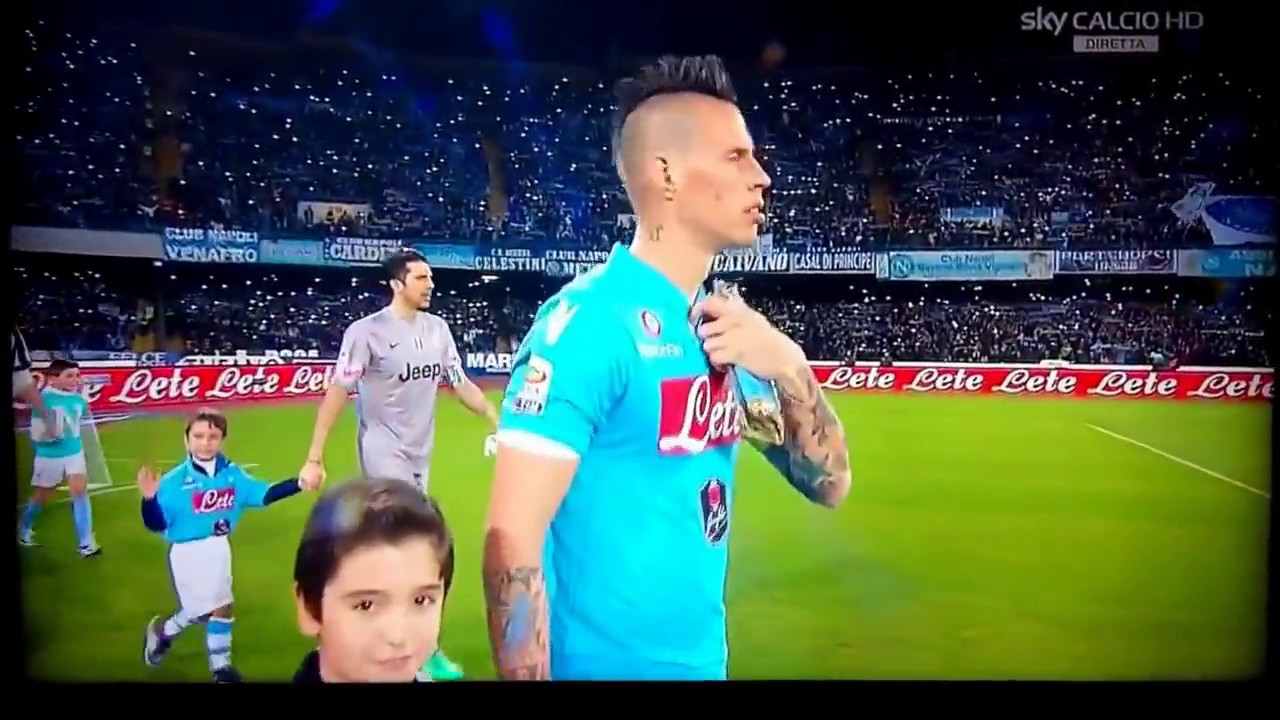 Stadio San Paolo canta Napule é con Pino Daniele! BRIVIDI