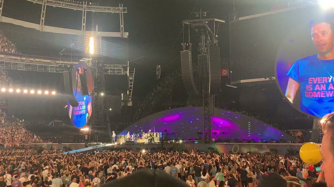 Coldplay -A Sky Full of Stars- Intro ;) - Denver CO 06/10/2025 Empower Field at Mile High