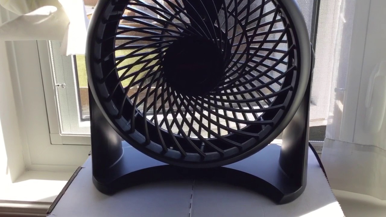 Honeywell HT-900 Air Circulator Running - A Warm Day