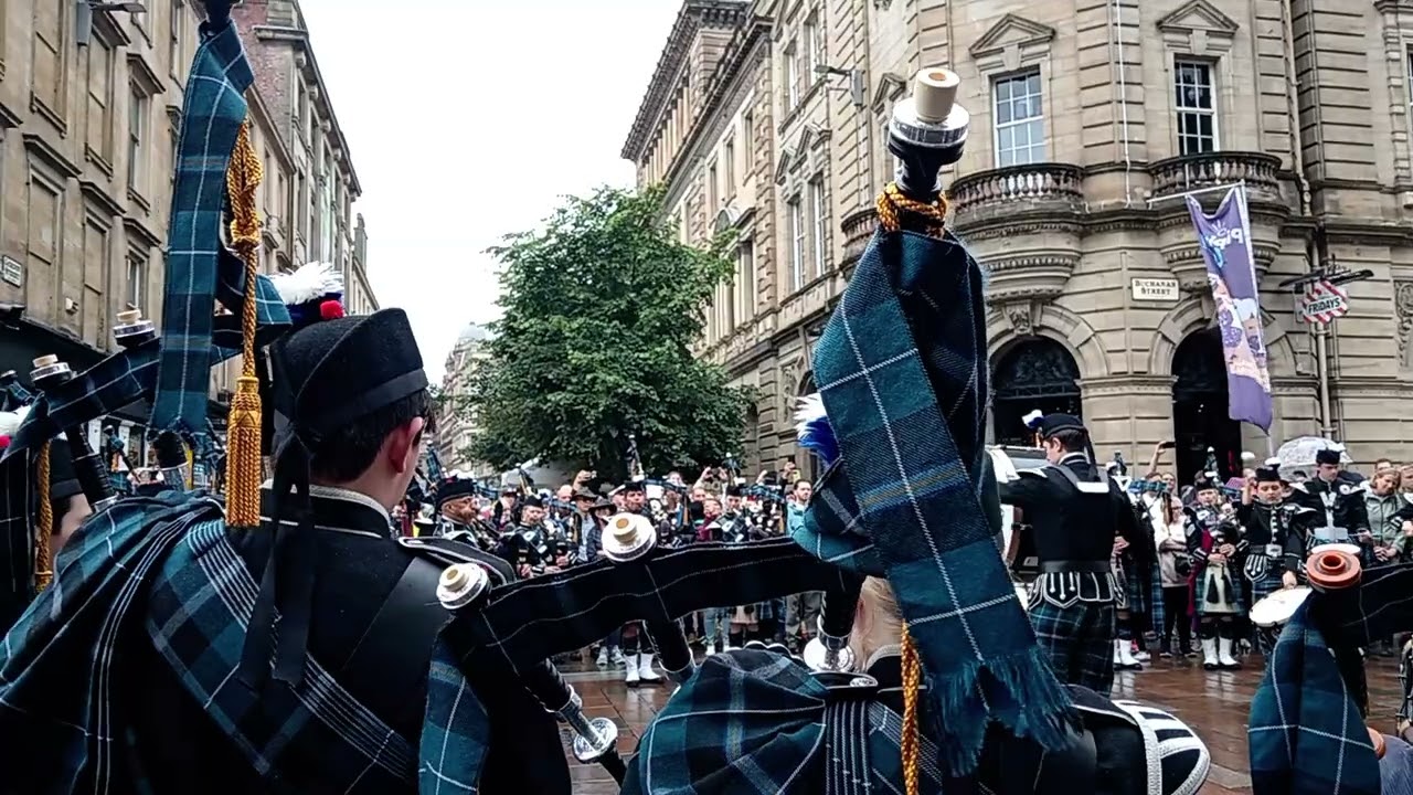 Royal Edinburgh Military Tattoo Pipes & Drums - Piping Live 2024 TGI Fridays clip 4